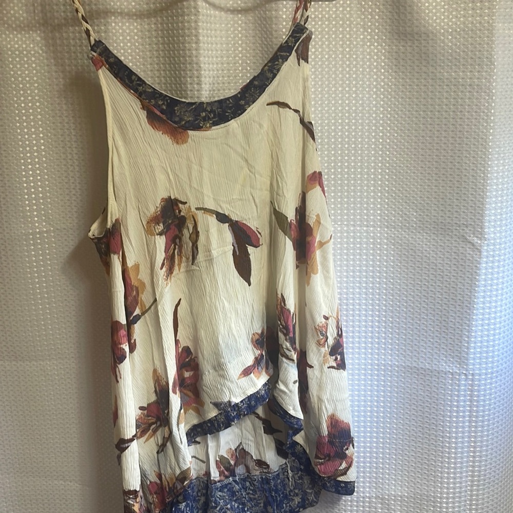 gimmicks by BKE Cream Floral Tank with Blue Trim